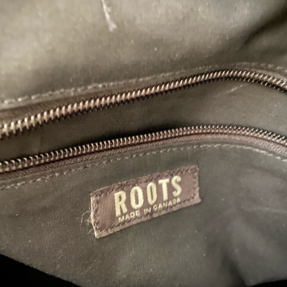 Roots Back Leather Purse - Picture 6 of 7
